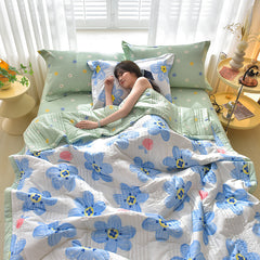 Lightweight Summer Cooling Blanket with Gift Bag