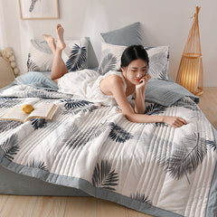 Lightweight Summer Cooling Blanket with Gift Bag